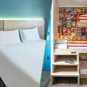 Hotelf1 Paris Ouen Marche Aux Puces Hotell
