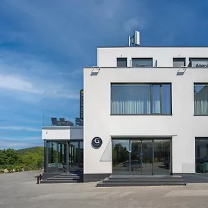 https://golf-hotel.praguehotelsweb.com